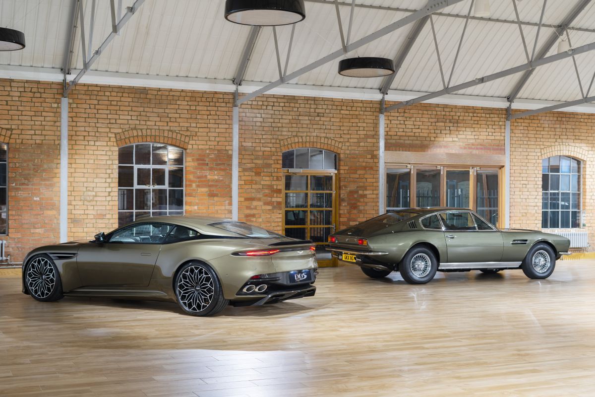 Aston Martin DBS Superleggera - W tajnej służbie Jej Królewskiej Mości (2019) i Aston Martin DBS (1969) | Fot. Aston Martin