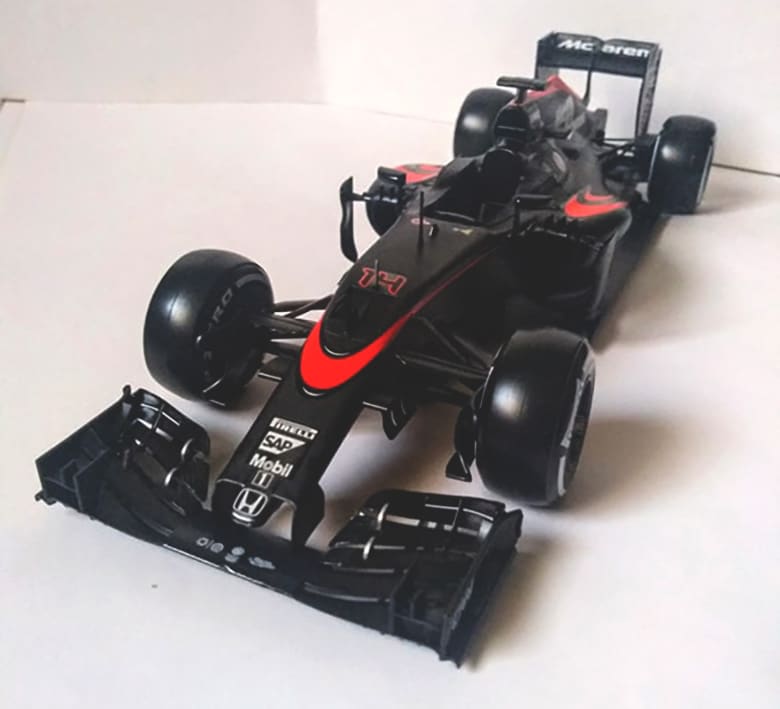 McLaren MP4-30 przód model Kuba Winiewski