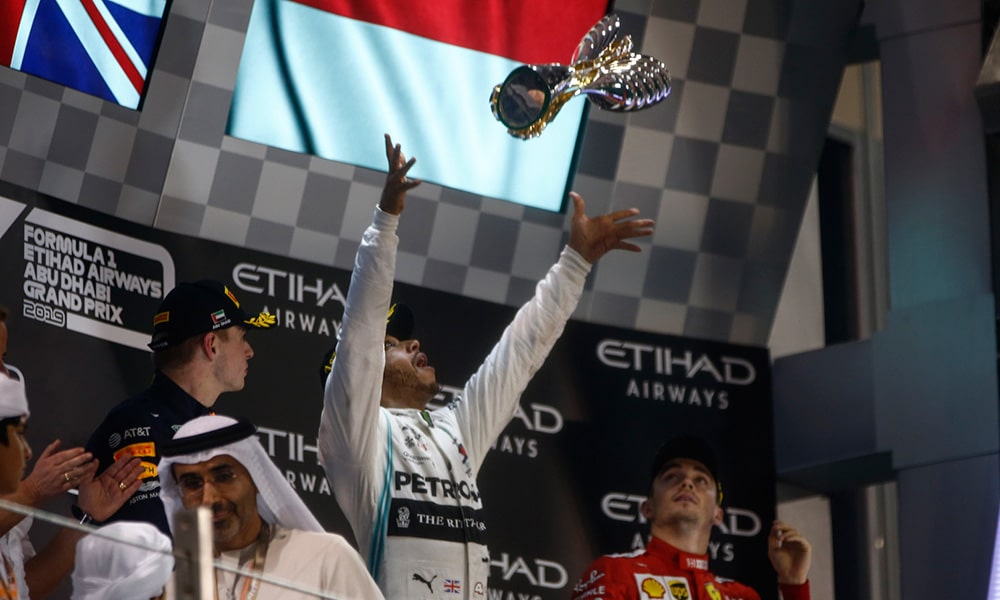 Lewis Hamilton Mercedes GP Abu Zabi 2019 podium