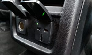 Ford Edge tył zapalniczka i kontakt