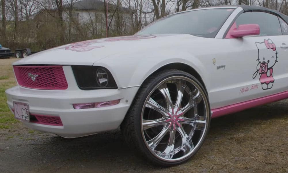 ford mustang hello kitty