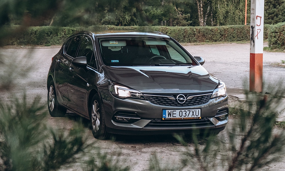 Opel Astra 2020 główne