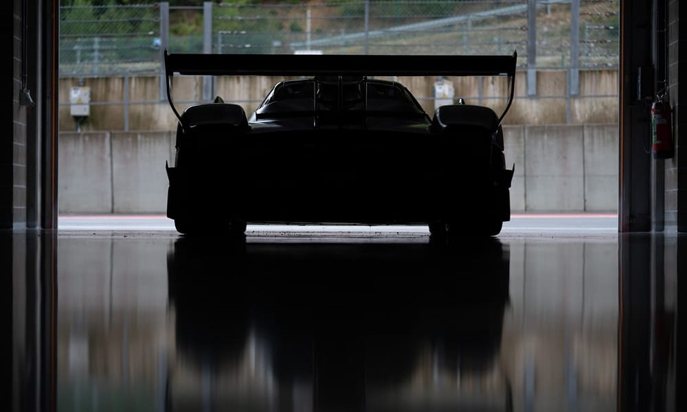 Pagani Huyara R - teaser