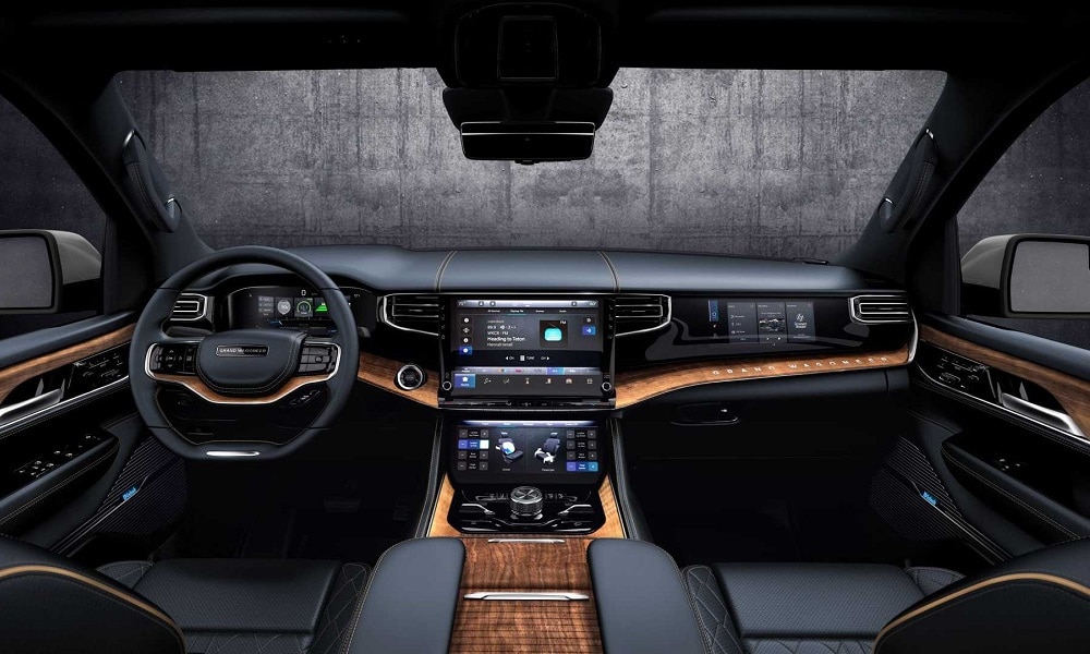 Jeep Grand Wagoneer - wnętrze