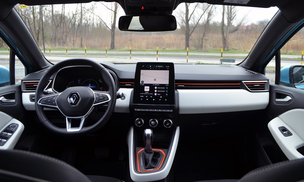 Renault Clio E-Tech Intens Hybrid - wnętrze