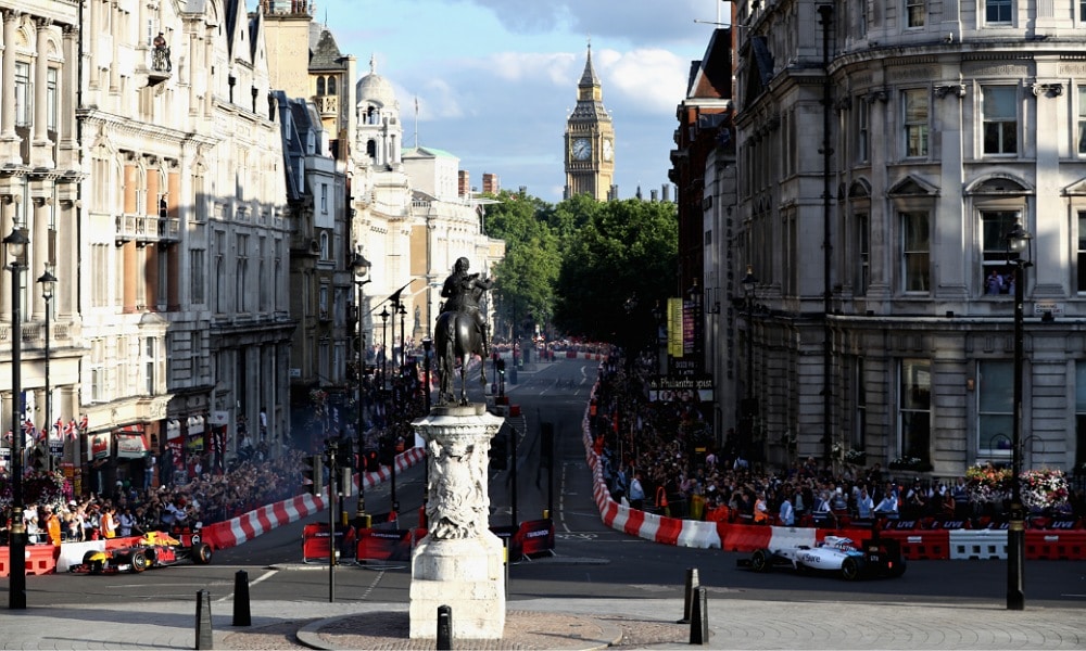 Max Verstappen i Lance Stroll - demonstracyjne "GP Londynu" 2017