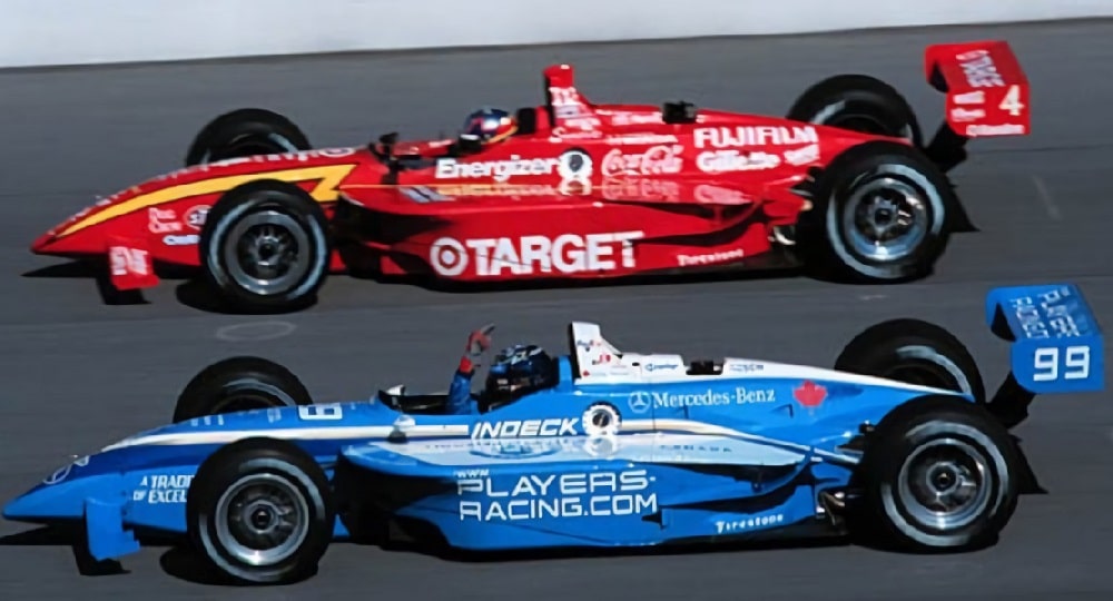 Greg Moore pokazuje środkowy palec (1)