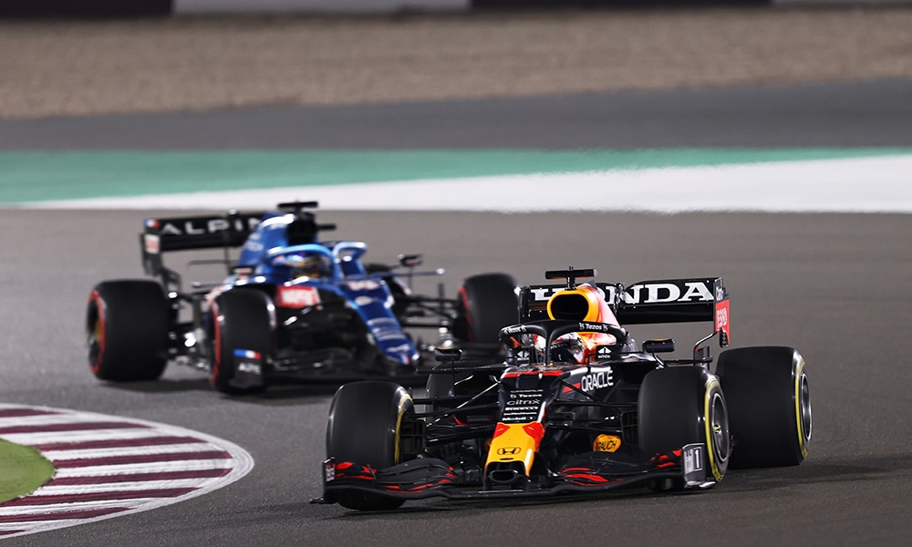 Verstappen przed Alonso GP Kataru 2021 f1 Honda Red Bull