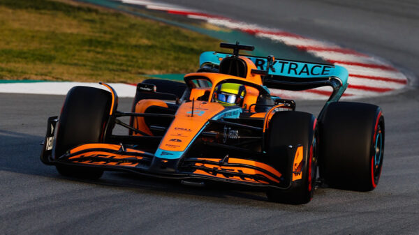 Lando Norris McLaren 2022 najszybszy 1 dzień Barcelona testy f1