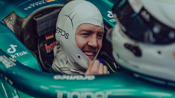 Vettel Aston Martin testy f1 2022 barcelona