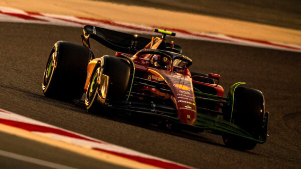 Carlos Sainz Ferrari najszybsi 2 dzień testy f1 bahrajn 2022