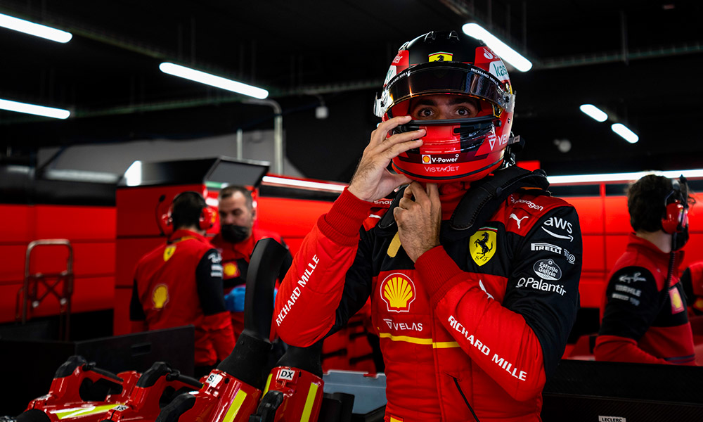 Carlos Sainz opony Pirelli 2022 opinia