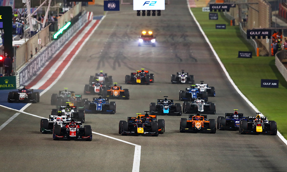 FIA F2 sprint Bahrajn 2022 triumf Trident Verschoor