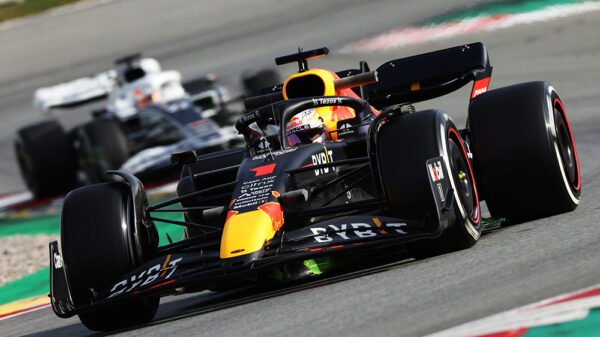 Red Bull strata 0,5 s do Mercedesa testy f1 dementuje Marko