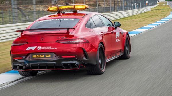 samochód medyczny f1