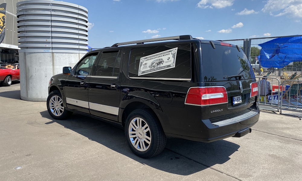 Lincoln Navigator