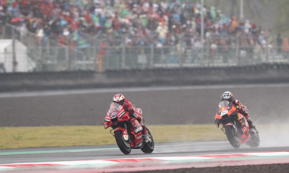 Jack Miller i Miguel Oliveira w walce o zwycięstwo w GP indonezji na torze Mandalika
