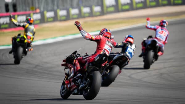 MotoGP wprowadzi sprinty od sezonu 2023