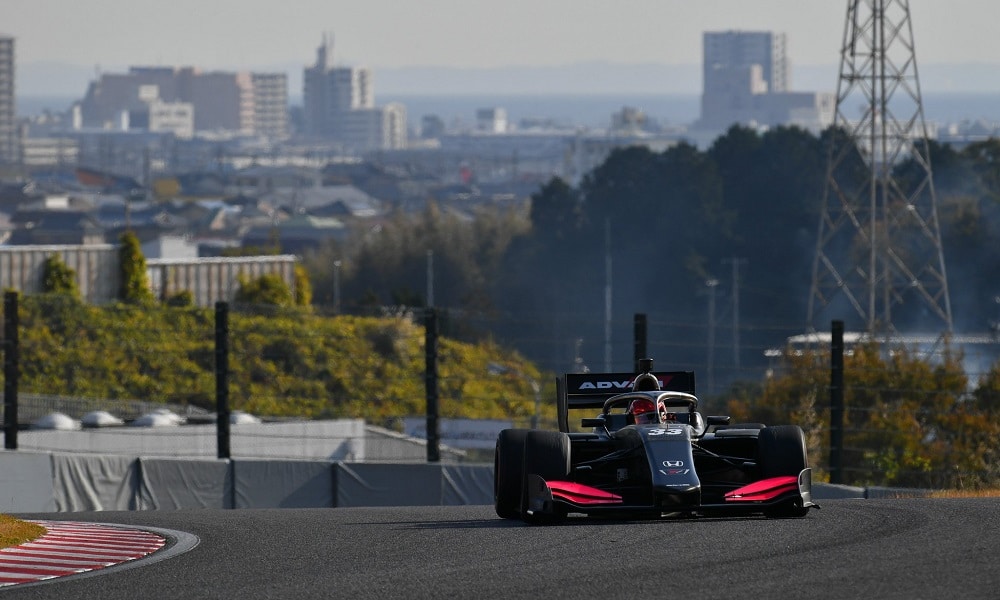 Cem Bolukbasi w akcji SF