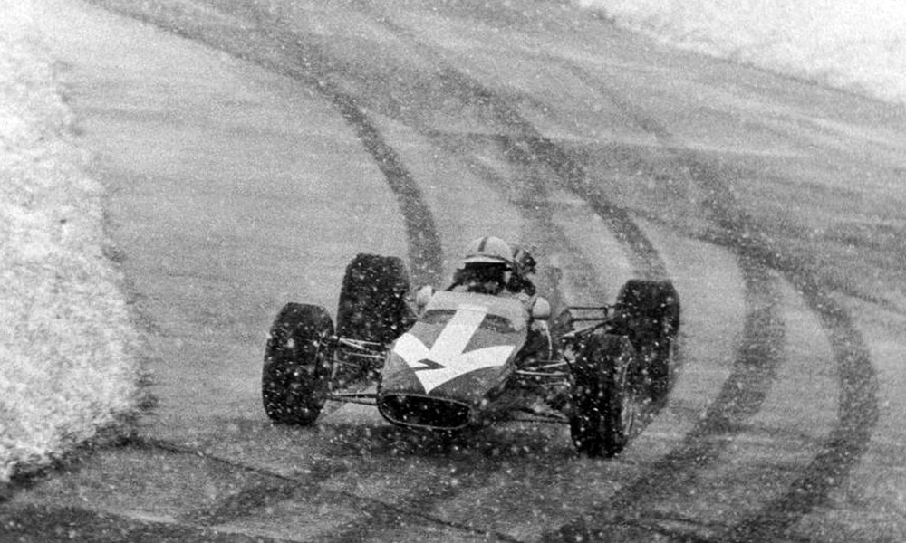john surtess nurburgring 1967 f1 na śniegu