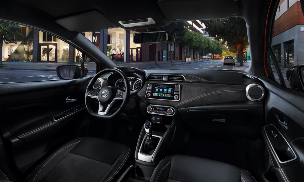 nissan micra 2023 wnętrze