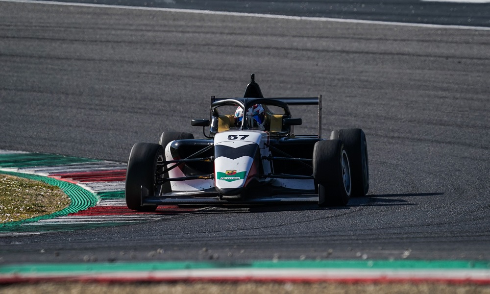 Kacper Sztuka testy z Race GP