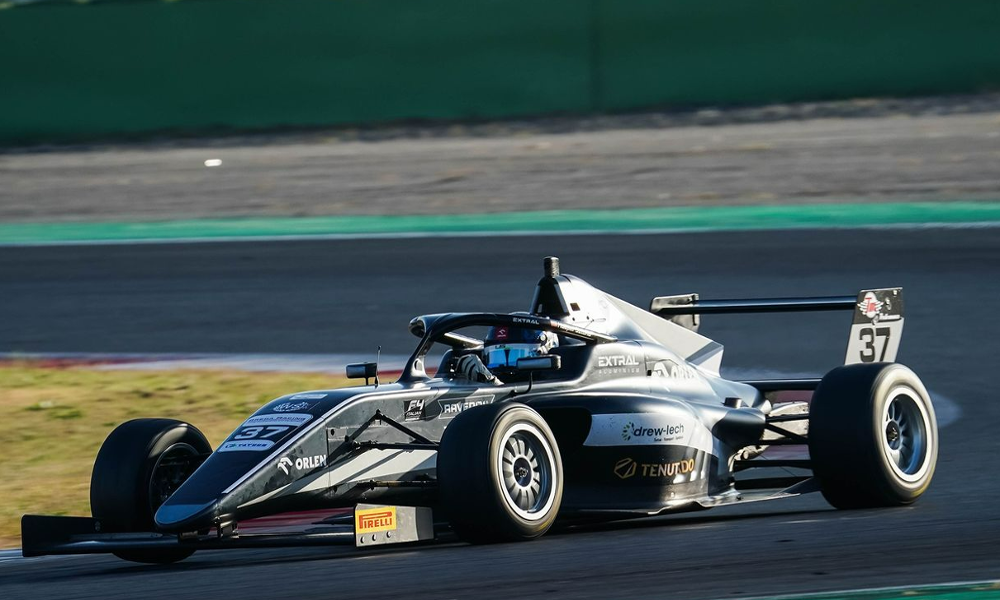 Kacper Sztuka pole position Vallelunga 2023