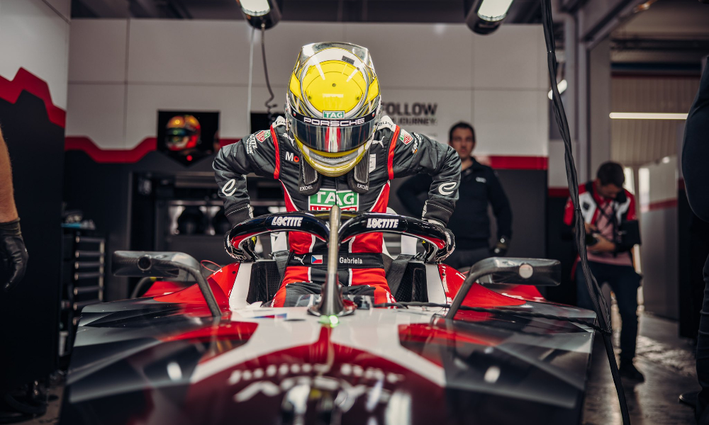 Gabriela Jilkova Porsche