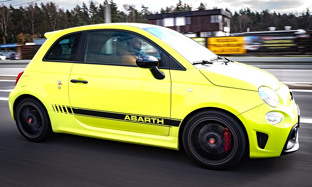 Abarth 595 Competizione podczas jazdy
