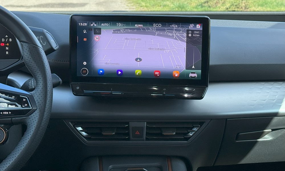 Cupra Born multimedia