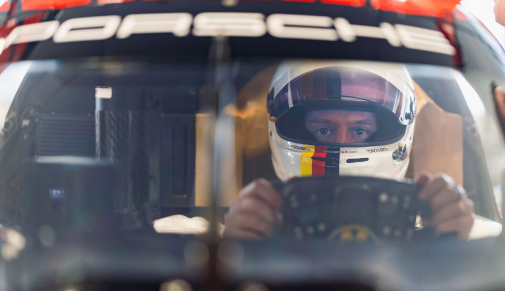 Sebastian Vettel za kierownicą Porsche 963