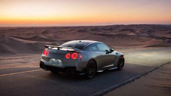 nissan gt-r koniec
