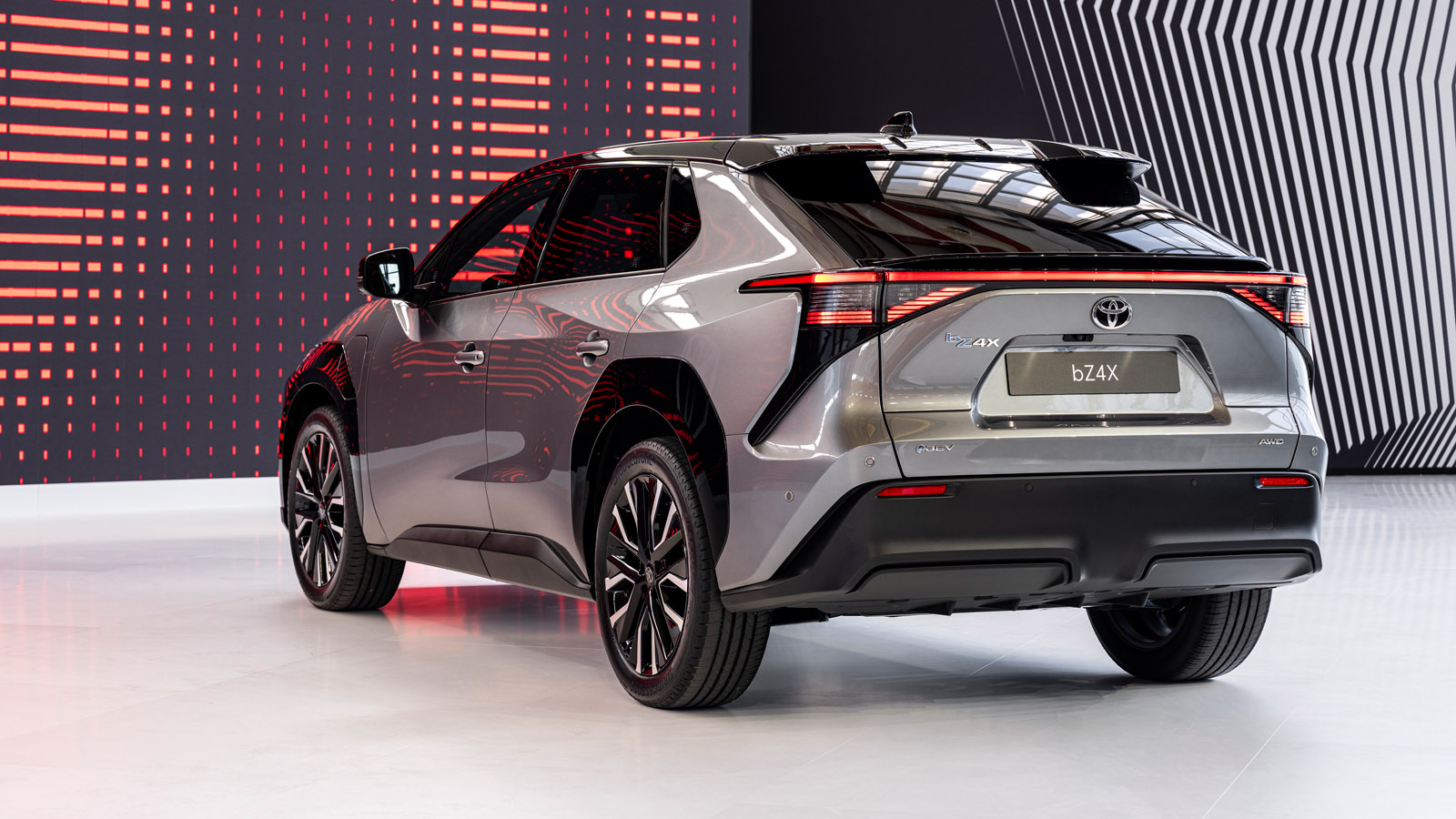 nowa toyota bz4x