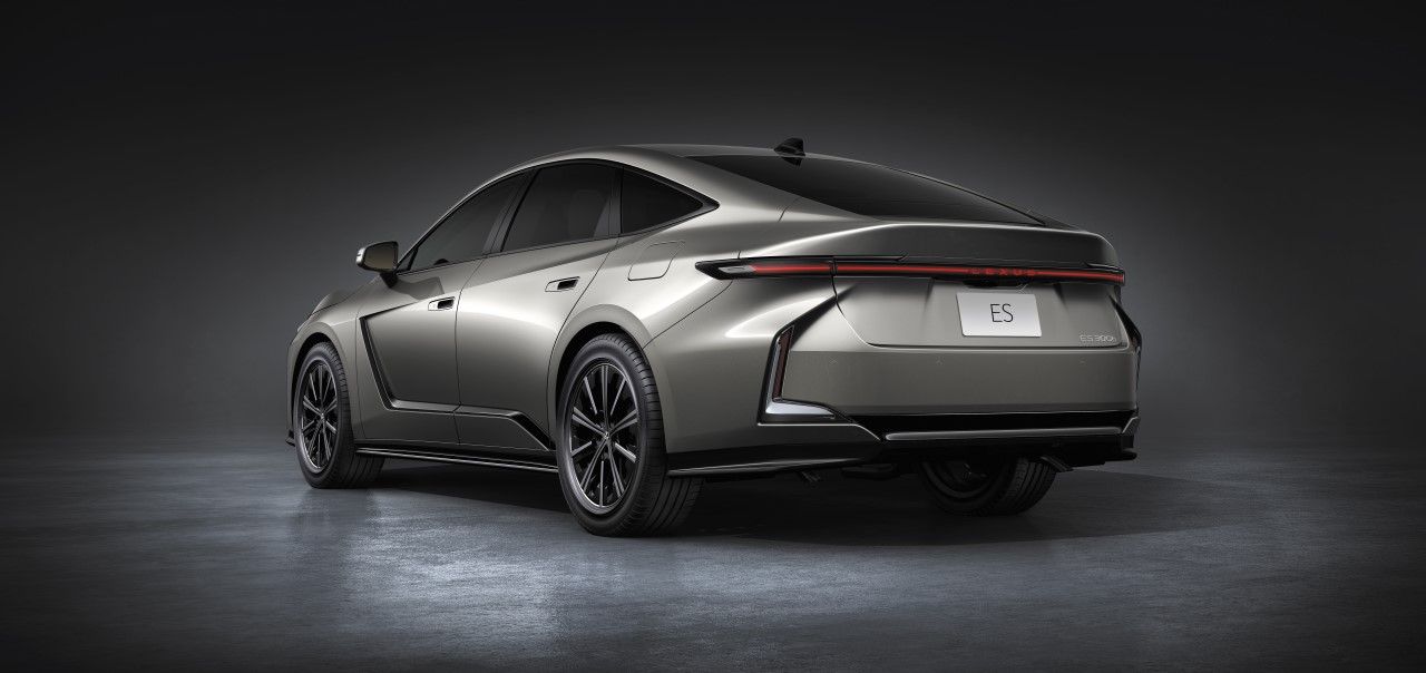 nowy lexus es