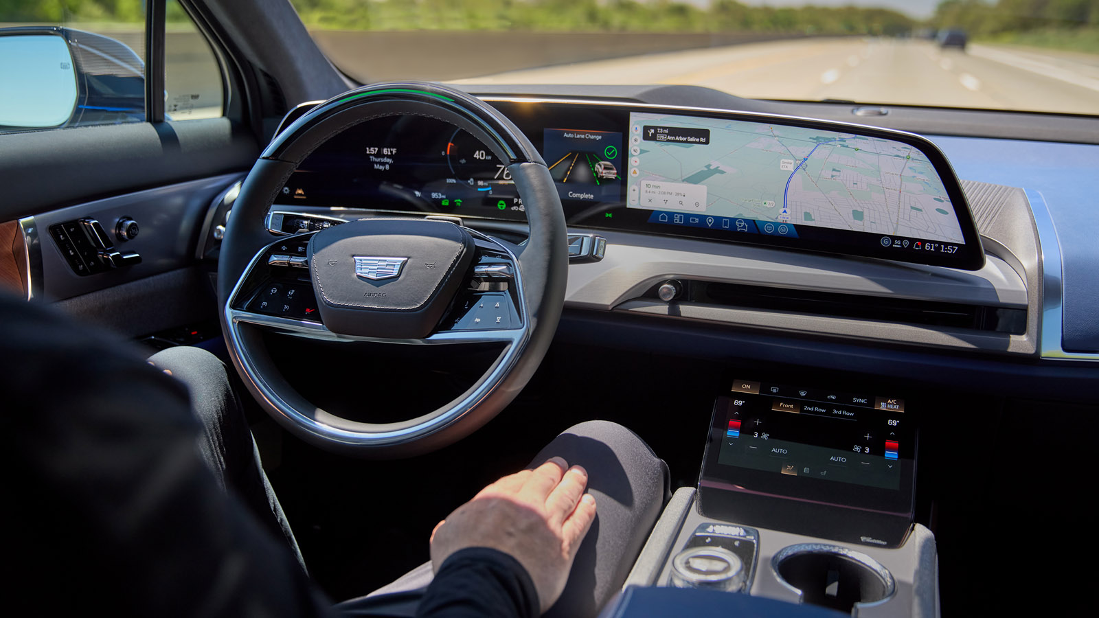 cadillac vistiq wnętrze