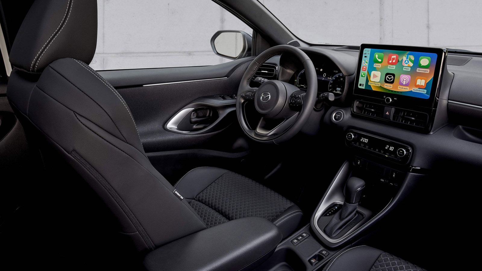 mazda 2 wnętrze