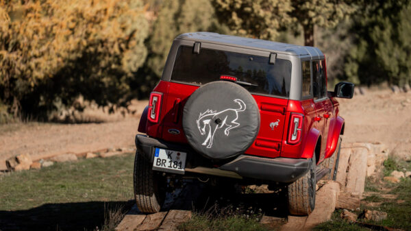 ford bronco hybryda