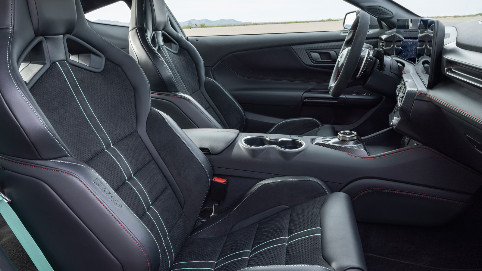 ford mustang dark horse sc track pack wnętrze