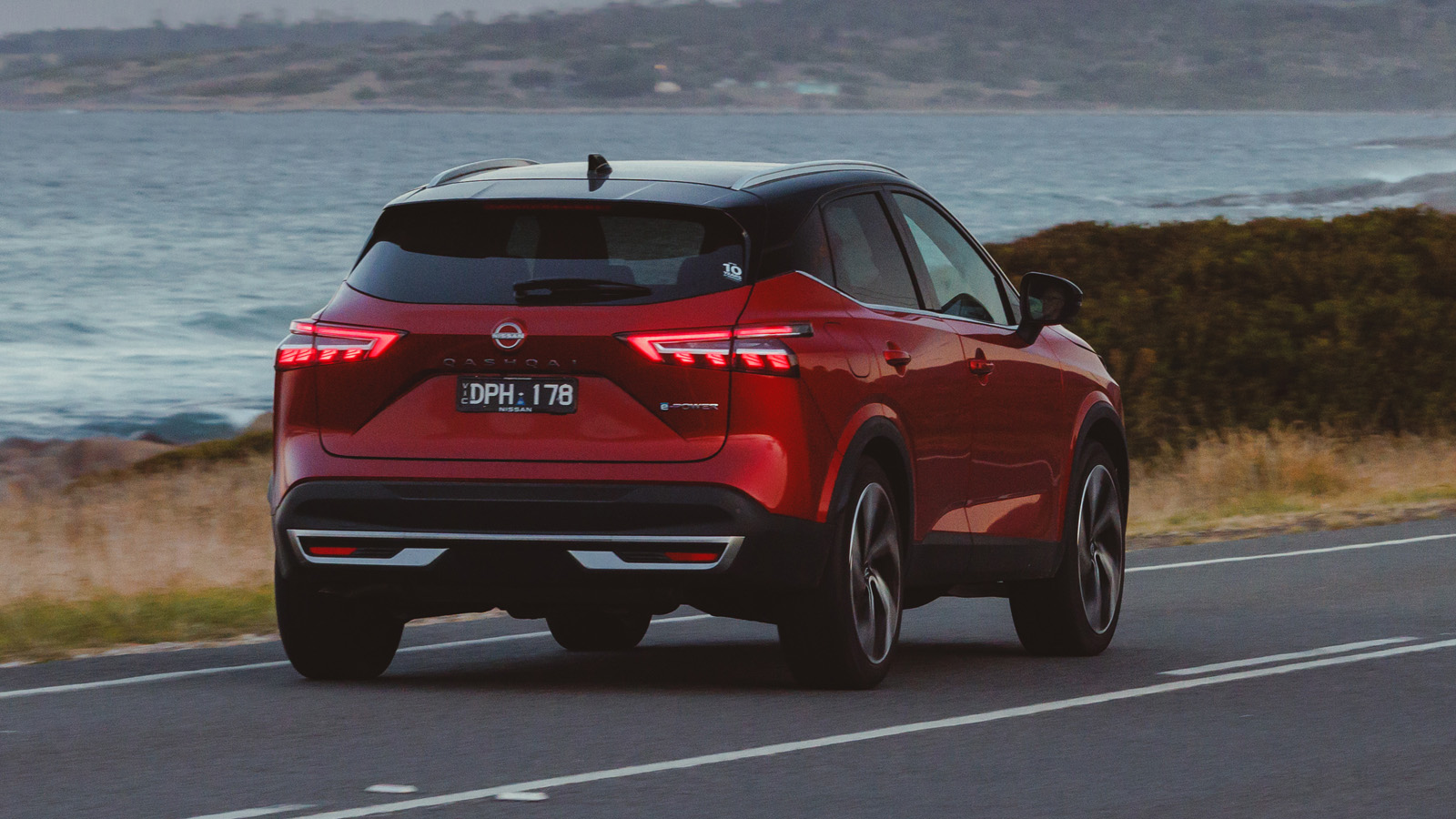 nissan qashqai tył