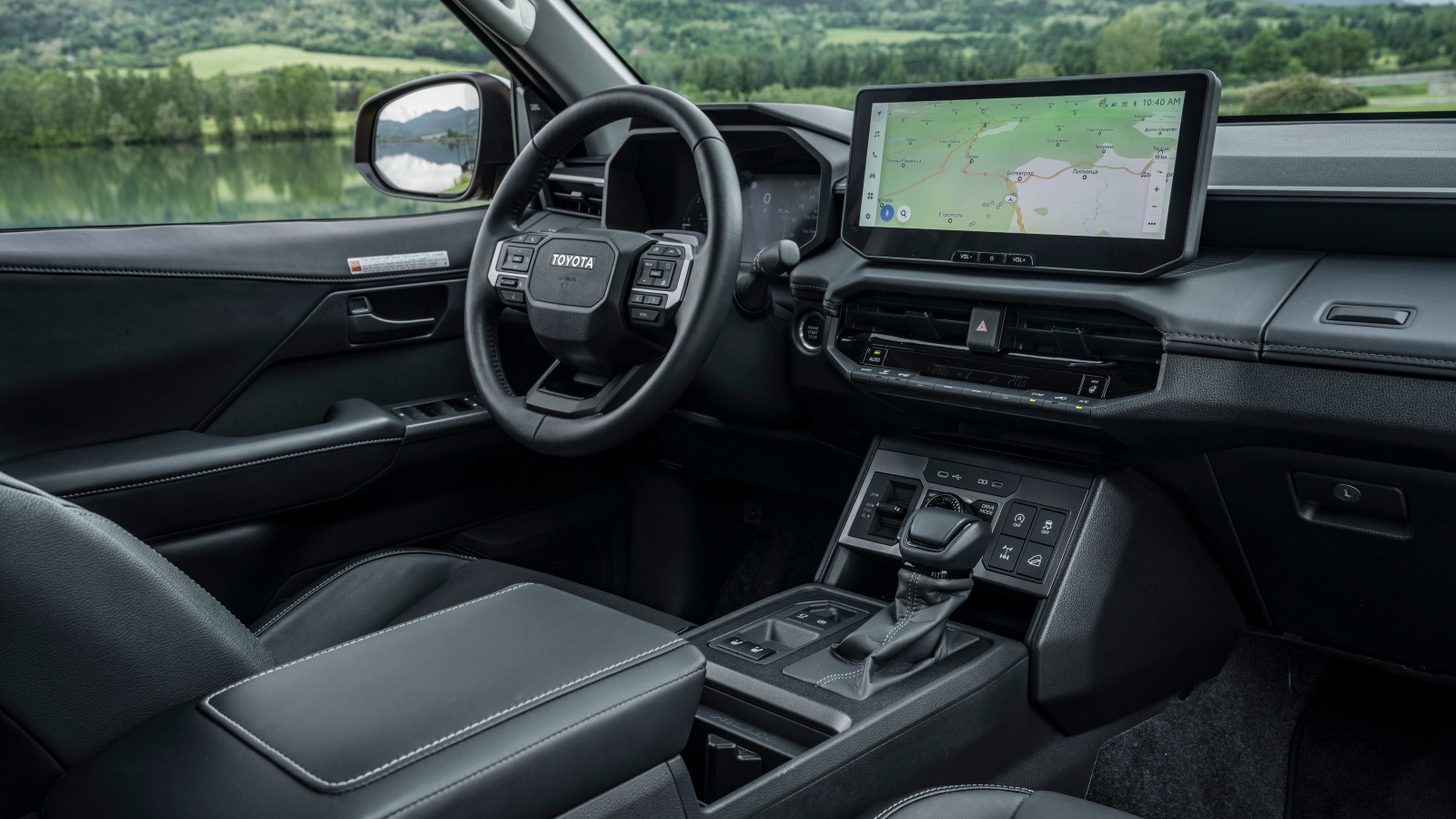 toyota hilux wnętrze